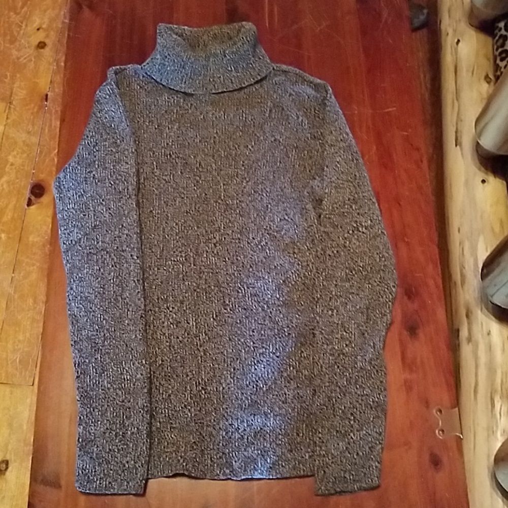 Liz Clairborne Gray Turtleneck Sweater